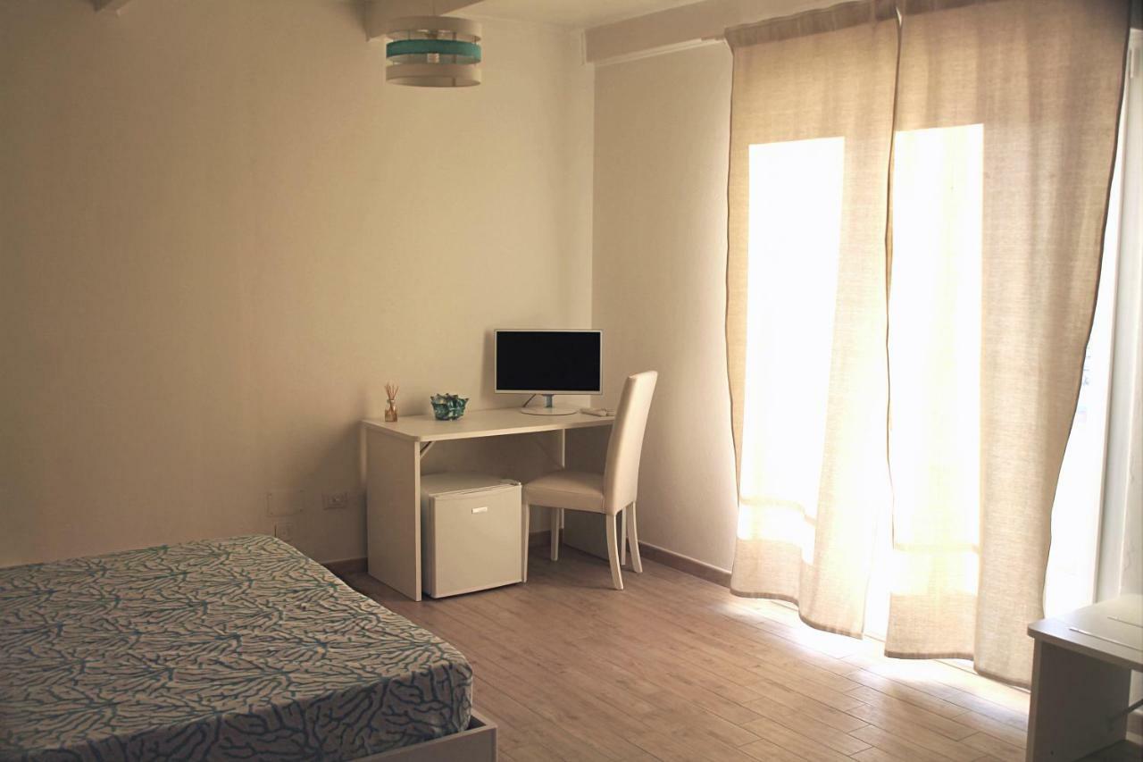 B&B Le Tre Spiagge Calasetta Ngoại thất bức ảnh